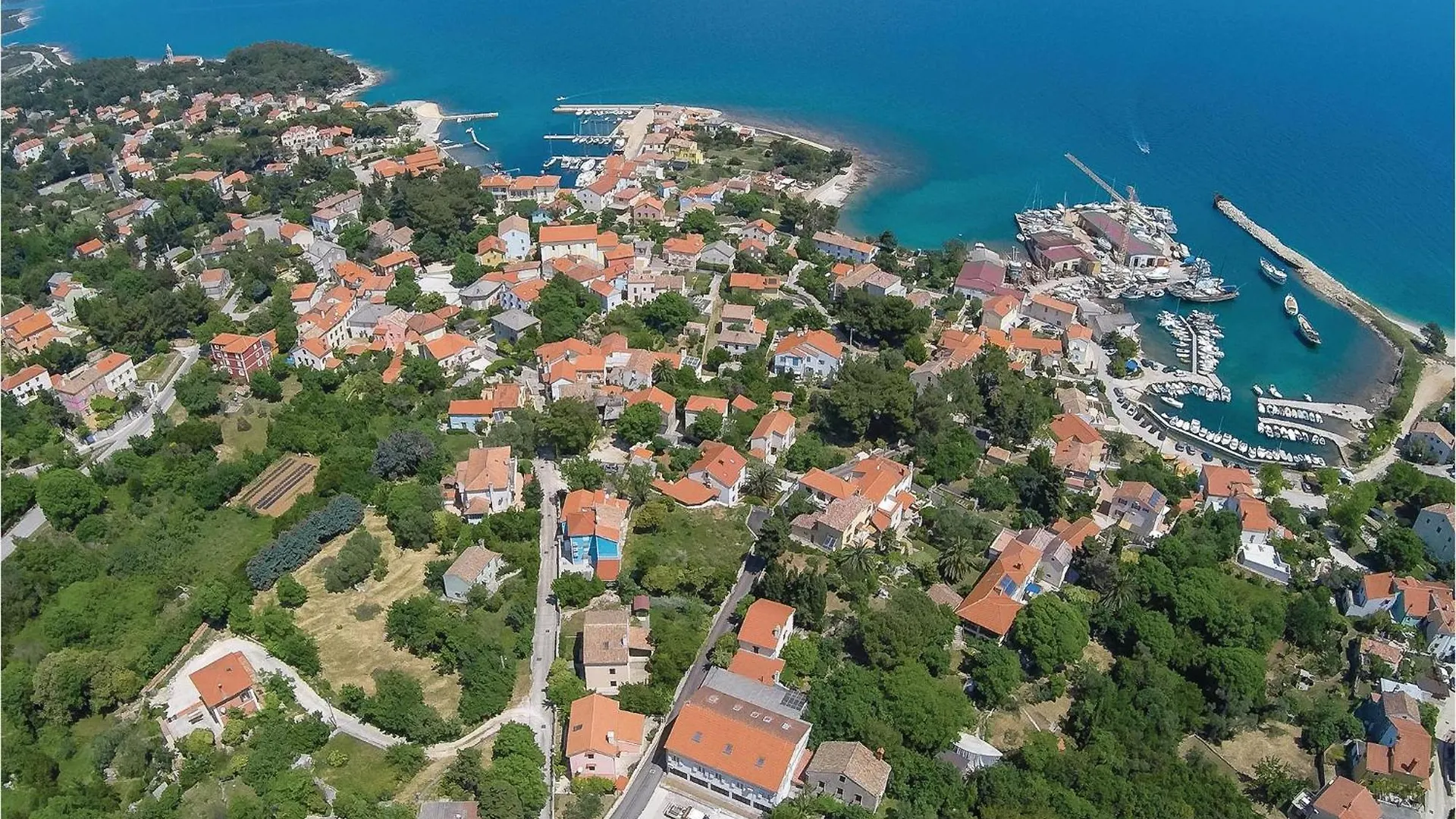 Awesome Home In Veli Lošinj Case de vacanță